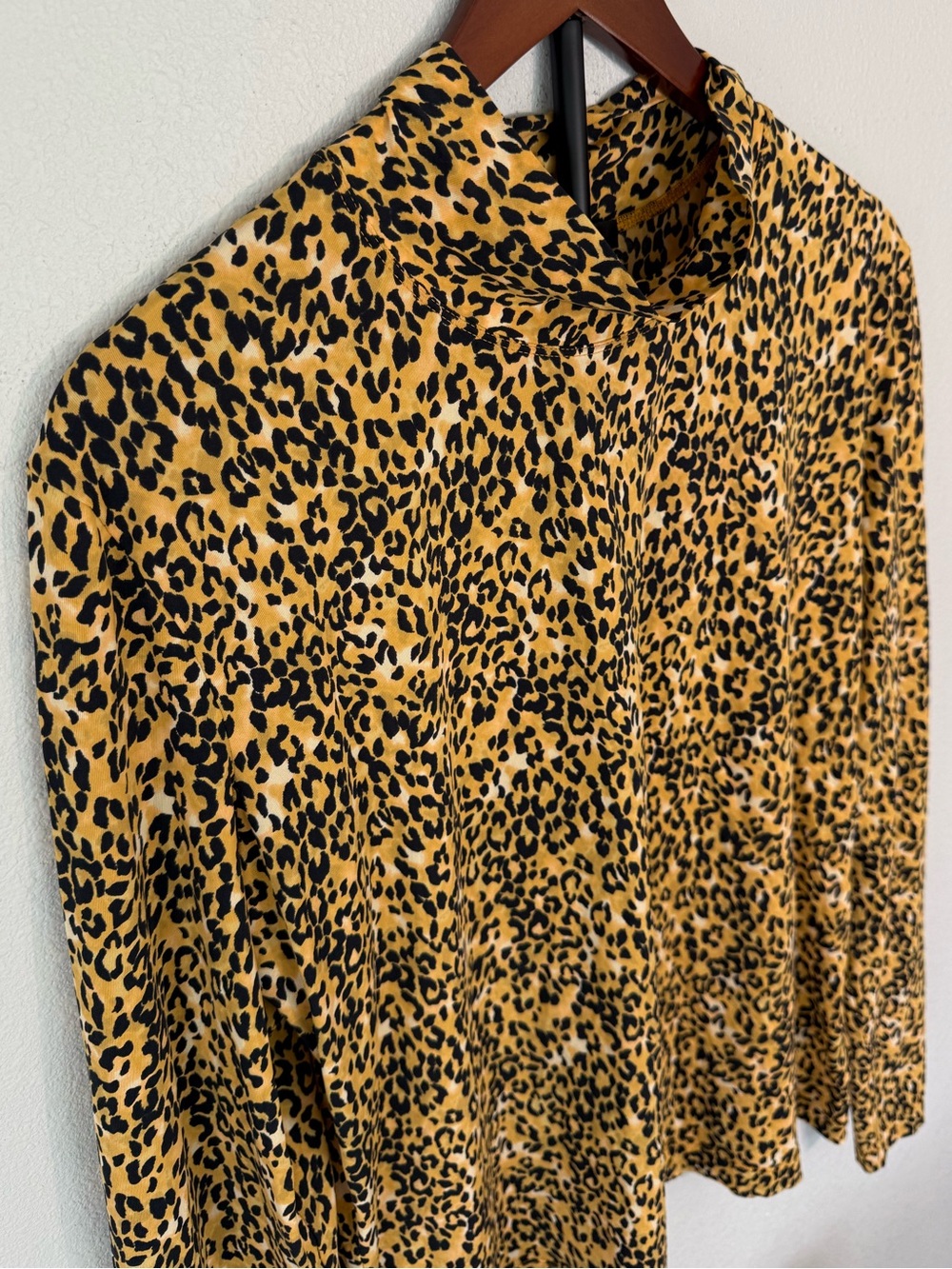 St. John Leopard Print Mock Neck Stretch Knit Top Gold Black Women Size XL - Picture 9 of 11